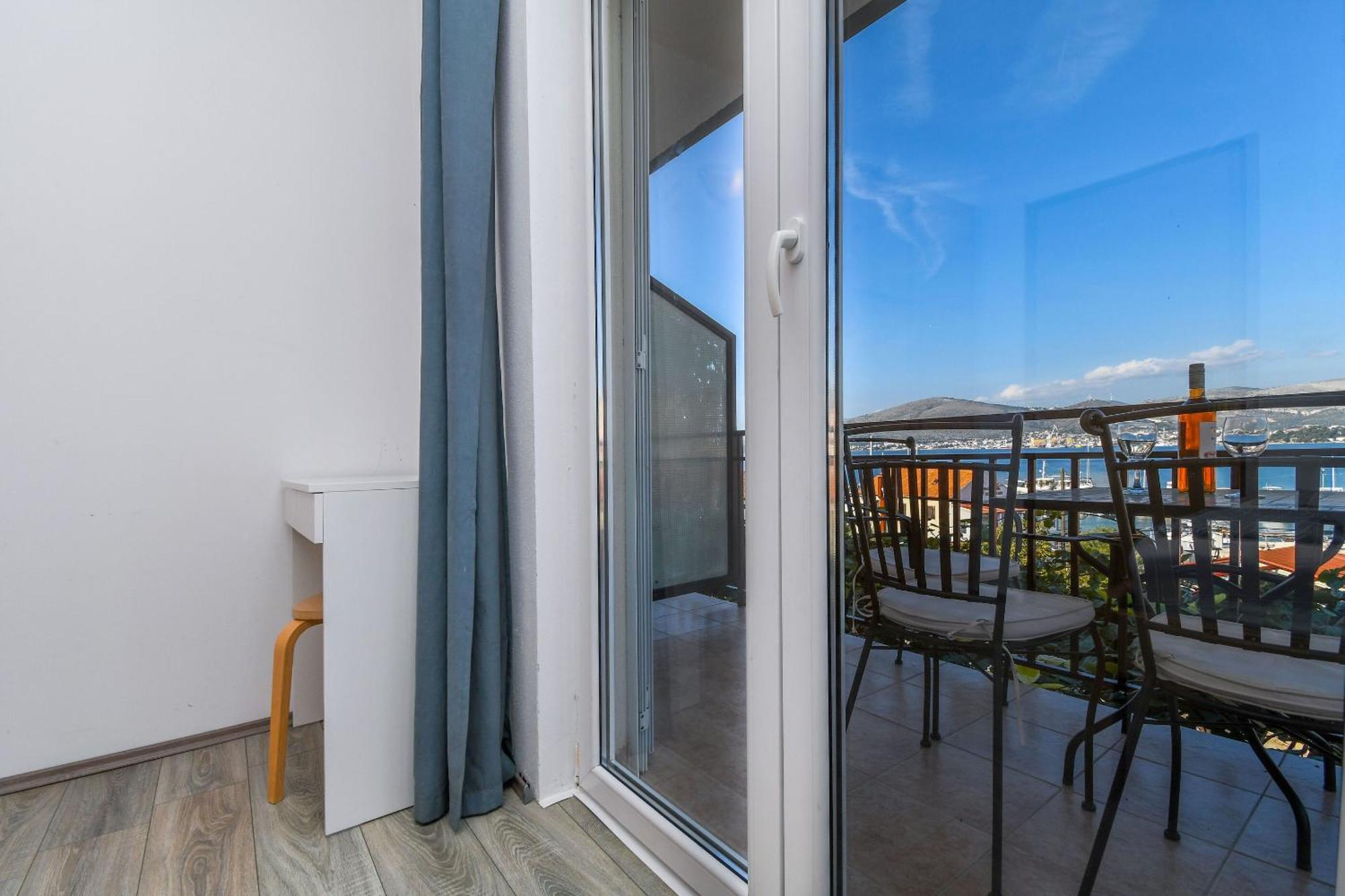 Apartment Mara Trogir Exterior foto